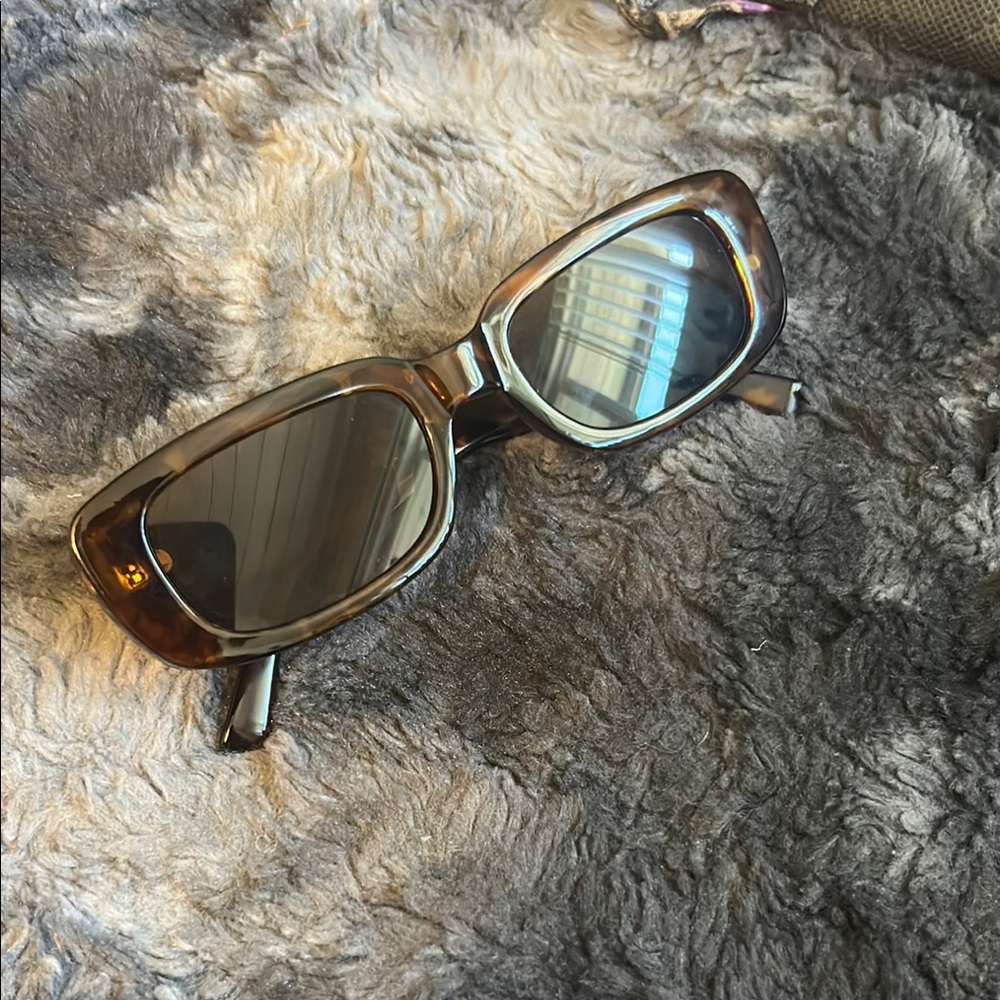 Stylish Brown Sunglasses